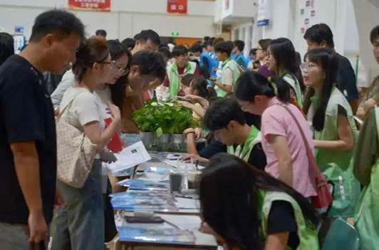 1049f983dbd4b9017824985711fec9f5